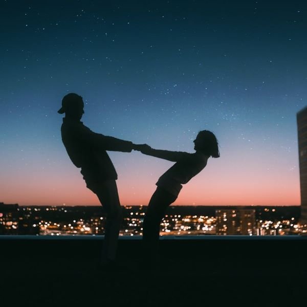 Icebreaker Games for Dates to Keep Things Fun