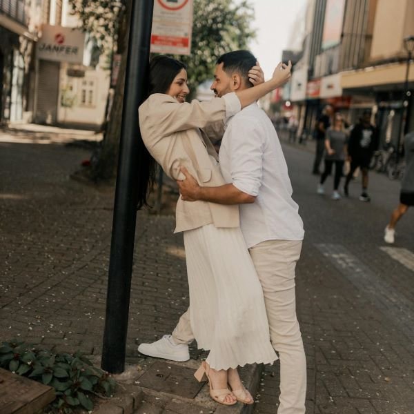 Balancing Spontaneity With Routine in Relationships